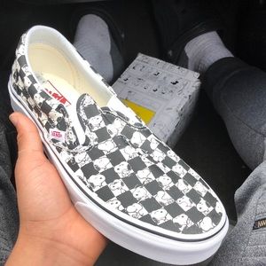 Brand New “Snoopy” Peanuts Vans